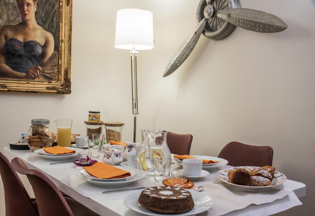 Baru In Chiaia Bed & Breakfast Naples Exterior photo