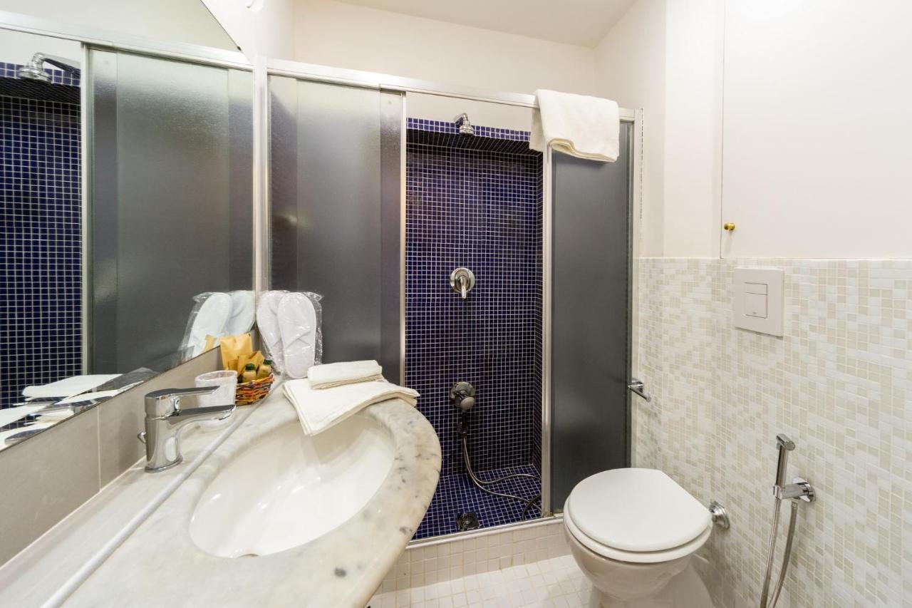 Baru In Chiaia Bed & Breakfast Naples Exterior photo
